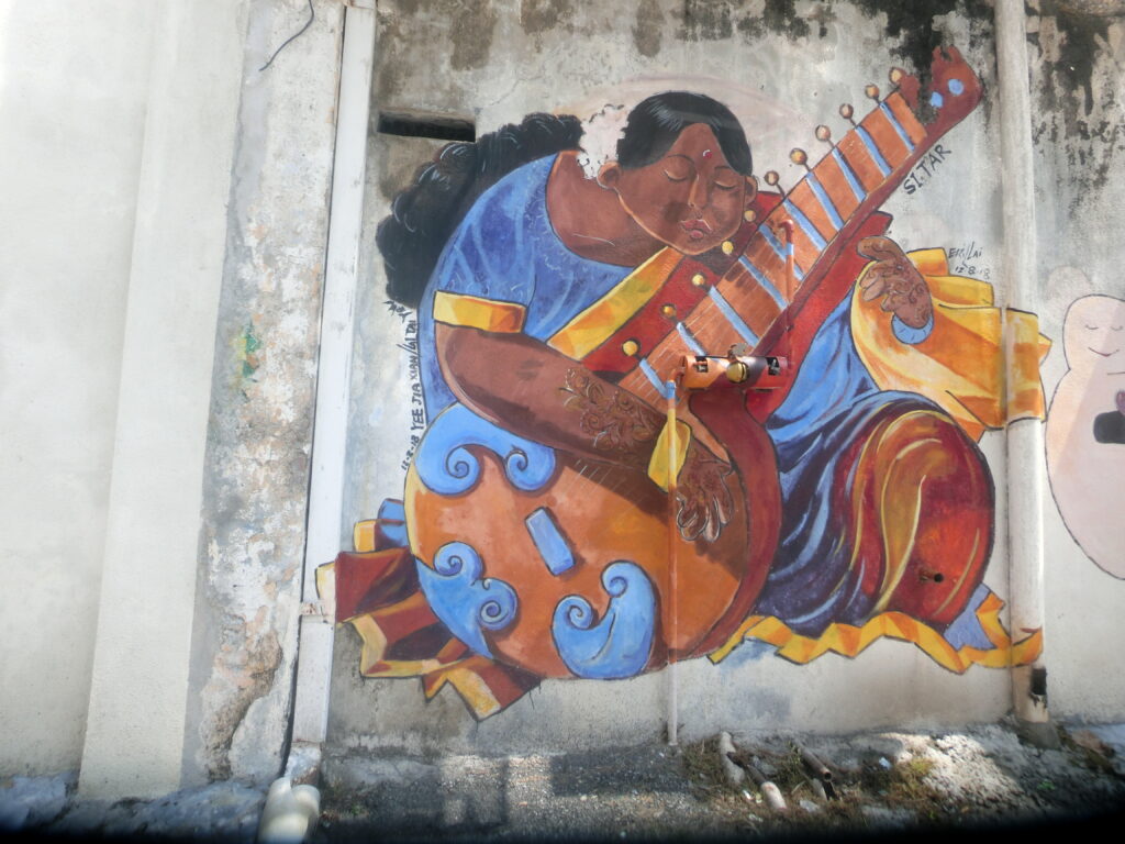 lady-with-a-sitar-on-the-walls-of-ipoh-street