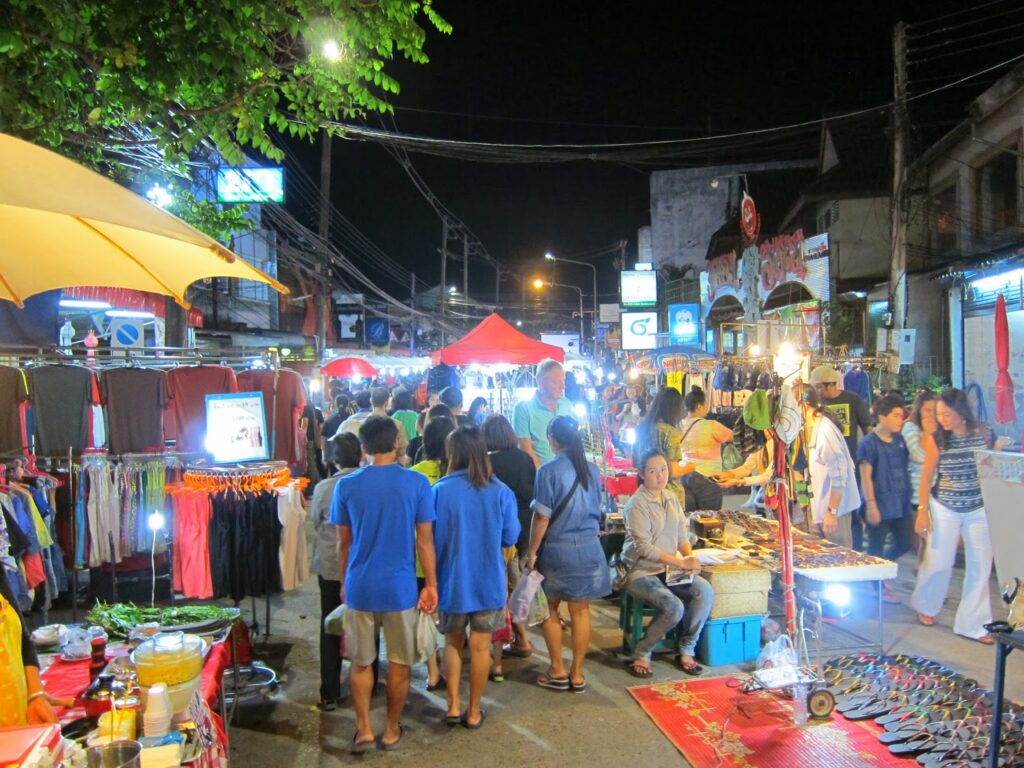 Sunday_market_chiangrai