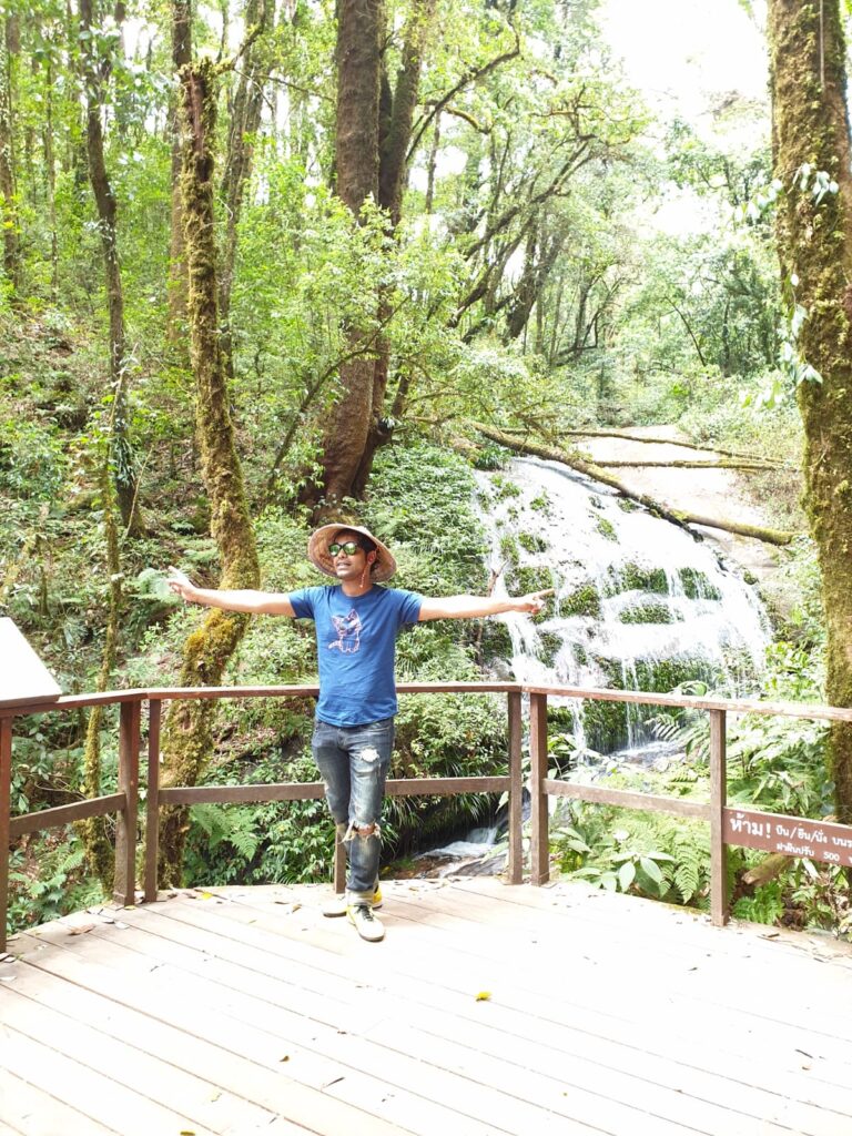 waterfall_at_doi_inthanon_park