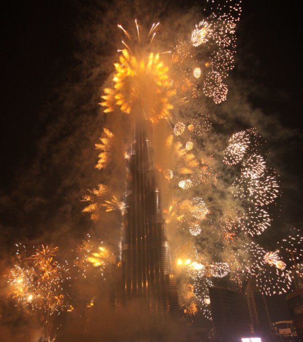 Burj_khalifa_fireworks